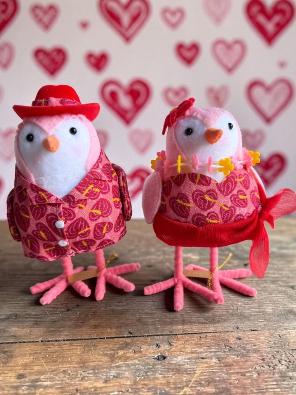 Target Spritz Birds Featherly Friends 2020 Valentines Yucca & Fuchsia - Picture 2 of 7